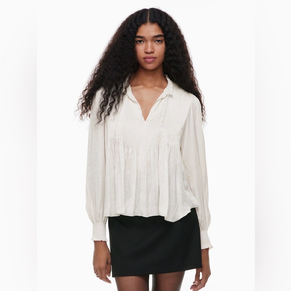 Wilfred Aritzia Cream Pleated Blouse Size M